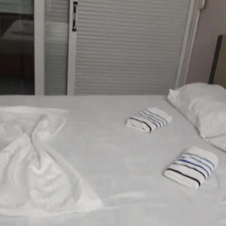 Aaron Appartement *